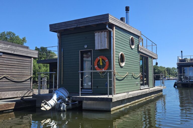 Hausboot Hafen Hamburg - Hausboot Tystnaden